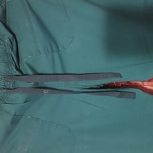 SCRUB PANTS GREEN SIZE LARGE .